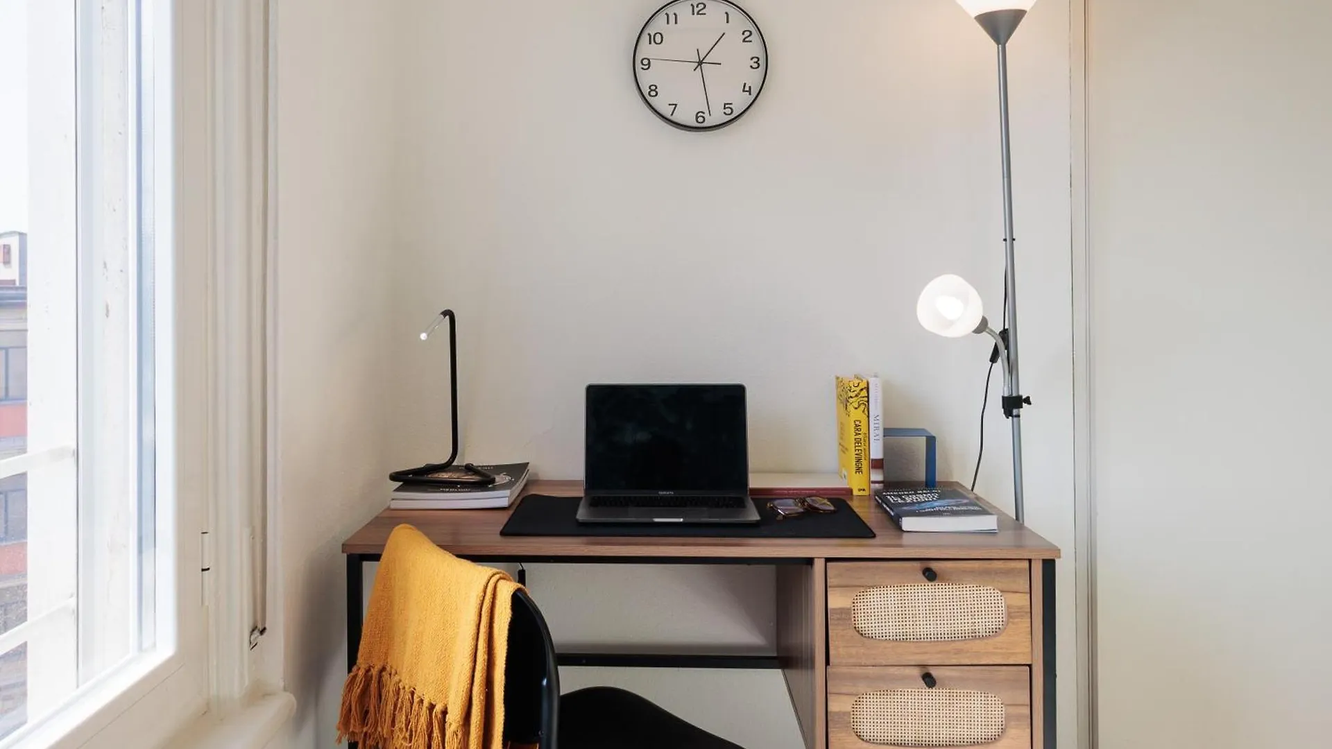 Appartamento Di Design Con Vista Su Via Tortona Mediolan Włochy