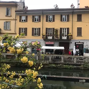 Appartement Lovelyloft - Alzaia Naviglio, Milan