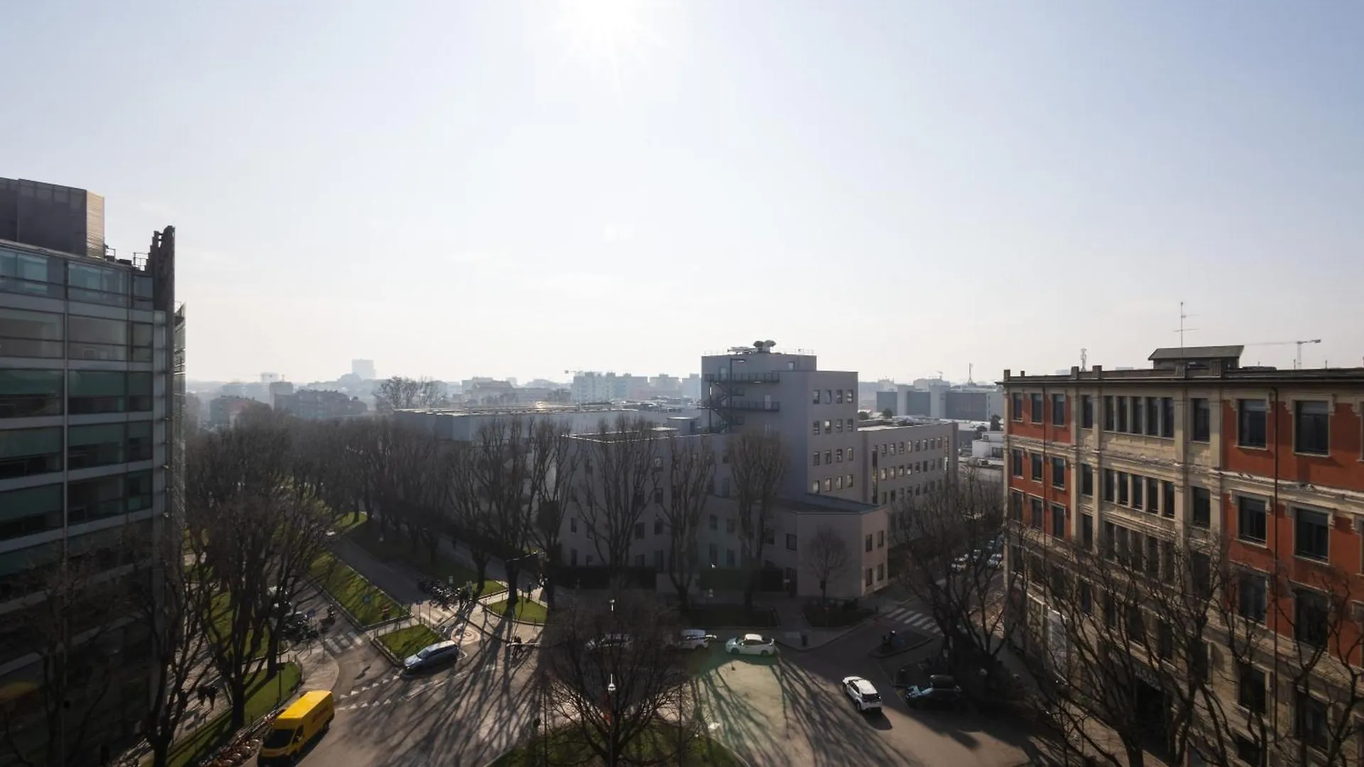 Appartamento Di Design Con Vista Su Via Tortona Milan